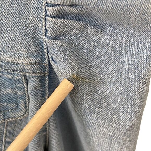 Shein Front Button Raw Hem Crop Denim Jacket in Size XS - Picture 11 of 11